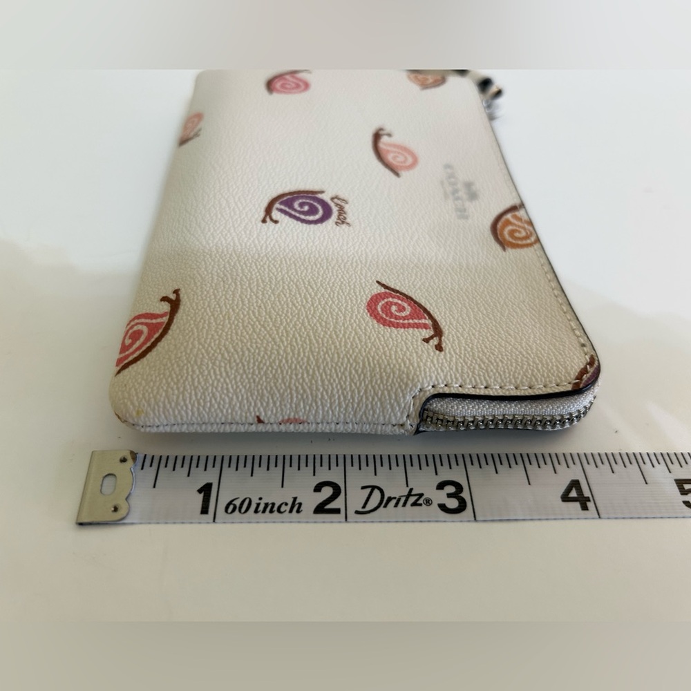 Coach Cream Wristlet with Snail Design - Picture 6 of 7